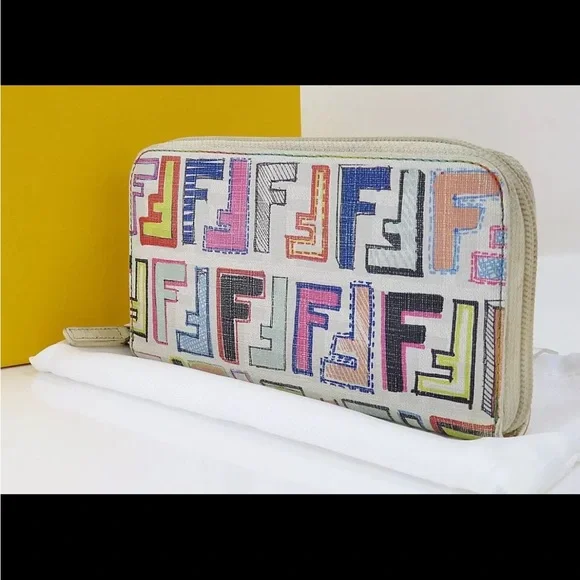 SOLD❤️ FENDI Multicolor Zucca PVC Canvas Long Zippy Wallet White Logo RARE - Picture 2 of 13